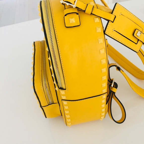 FASHION MINI ROCKSTUD BACKPACK LEATHER. main image 7